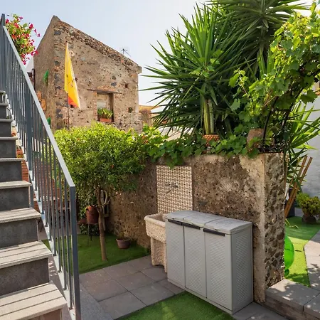 Апартаменты A Ugghia- Dependance