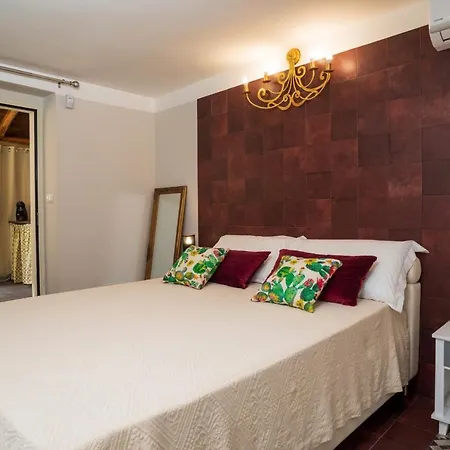 A Ugghia- Dependance Апартаменты