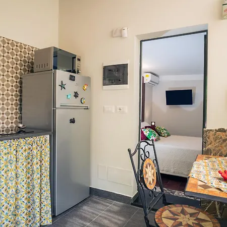 A Ugghia- Dependance Апартаменты *